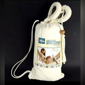 Bliss Hammocks White Fringed Hand-Braided in a Decorative Bag. 250lb
Cap. New